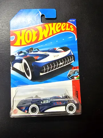 Hot Wheels Chevroletor (TREASURE HUNT)