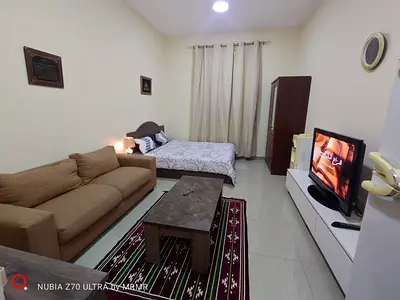 ارقي ستوديو للايجار الشهري الروضه مخرج دبي والشارقه