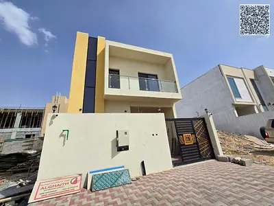 بسعر اقل من سعر السوق تملك فيلا 4 غرف وطابقين وروف