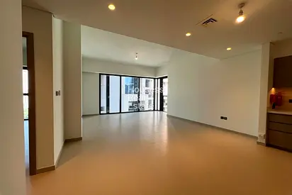 High ROI | Mid-Floor | Boulevard view