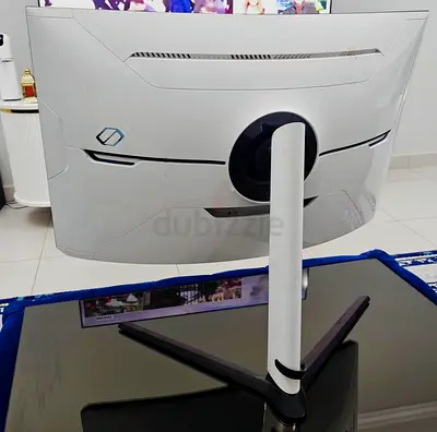 Samsung 32 Odyssey NEO G8 4k Monitor with 240Hz Refresh rate