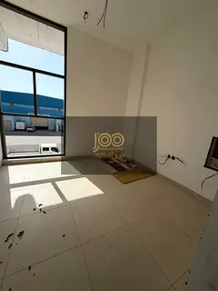 Available for annual rent: labor accommodation in Umm Al Thuoob, Umm Al Quwain, consisting of 15 stu