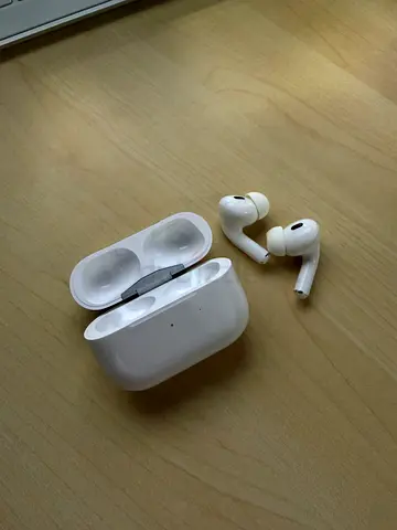 Apple AirPods Pro (2nd gen) with original case and extra ear tips - Good condition