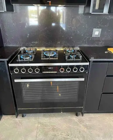 Selling BOSCH Series 8 90×60cm 5 Burner Full Gas Cooker Range