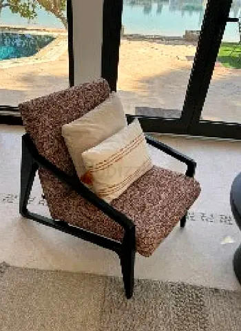 Selling high quality 2xL home Brand Chairs for sale