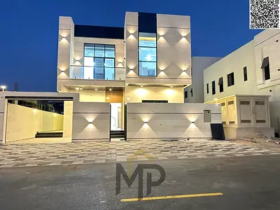 A distinctive villa in Al-Haliu, strategically located near the main road and the mosque.