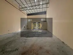 A unique opportunity for business owners and companies: 2800 sq ft space with 35 kW electricity.