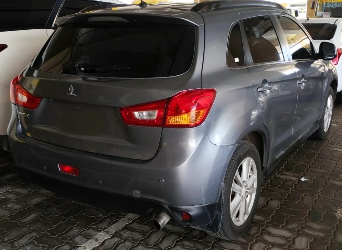 Mitsubishi ASX 2013 — photo 1 of 10
