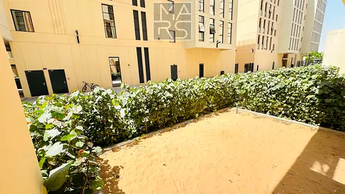 مريح | تصميم مثالي | إضاءة جيدة | حديقة