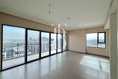 Corner Unit | Closed Kitchen | Great Price