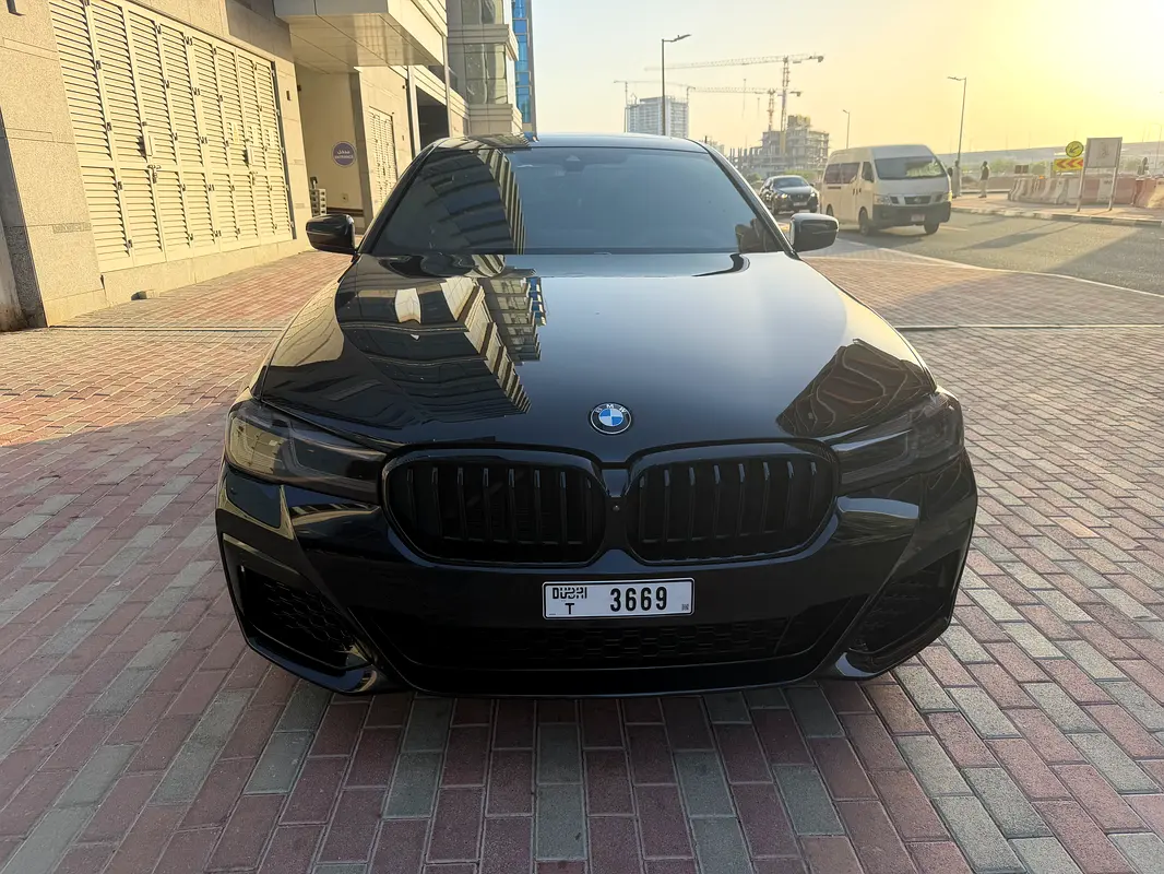 BMW 5-Series 2021 — photo 1 of 18