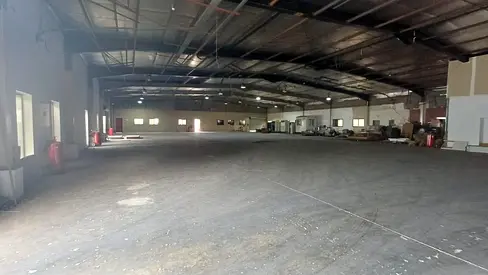 Standalone Warehouse | Offices & Loading Bays