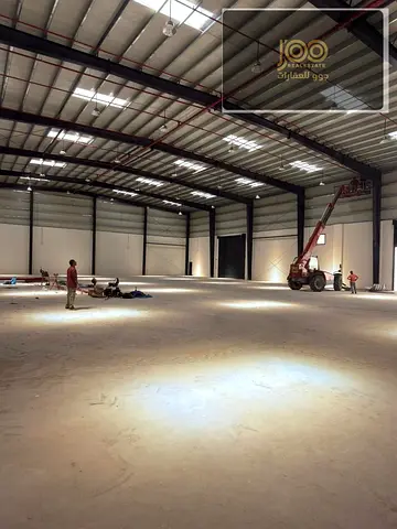Warehouse 25,000 sq ft with showroom UAQ, 230kW, AED 7.5M, main road, ready in 1 month, 20-year investment