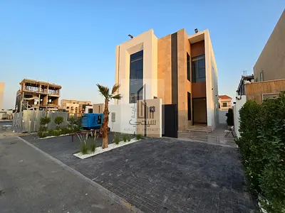 فيلا مميزة بالحليو من المالك مباشرة قريبه بجميع الخدامات