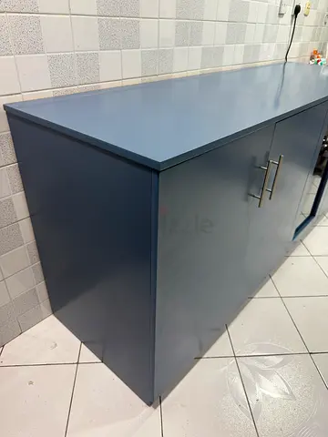 Kitchen cabinet (no utensils)