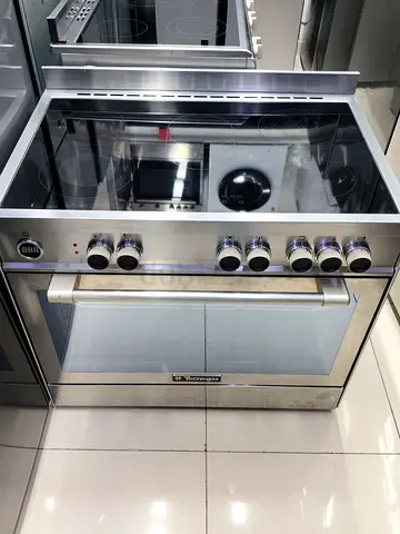 Stainless Steel Electric Range with Ceramic Hob and Oven - Good Condition