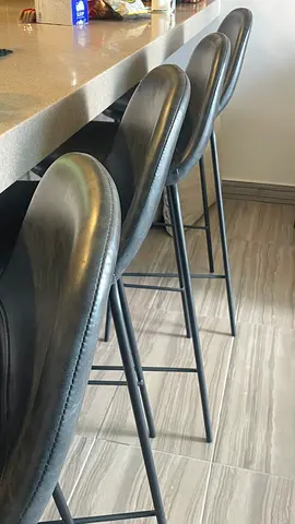Set of 4 Beautiful and Modern Dark Gray Counter Bar Stools — Good Condition