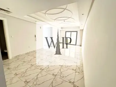 Modern like Brand new 3bhk with all side open view // private parking free