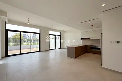 PRIME LOCATION | SINGLE ROW | MULTIPLE OPTIONS