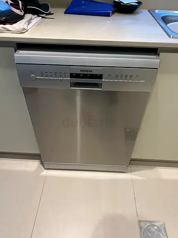 Siemens freestanding three rack Dishwasher