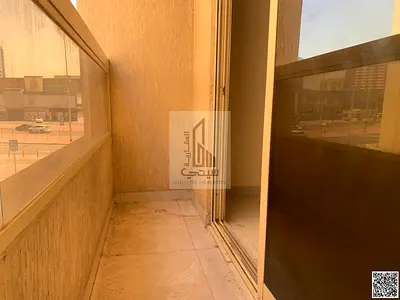 شقة مميزة للإيجار في منطقة الجرف   غرفه  وصالة   و2 حمام    ومطبخ  مع بلكونة بتصميم عملي وموقع حيوي