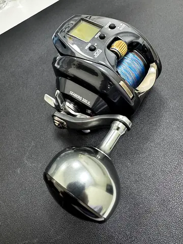 Daiwa Seaborg 300JL electric reel with battery