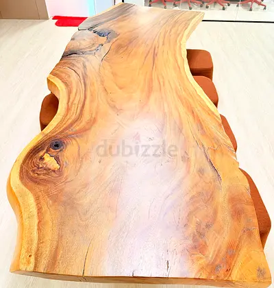 A TABLE YOU WON’T FIND TWICE – READY TO BE YOURS GRAB IT NOW BEFORE IT’S GONE!