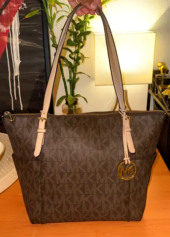 MK - JetSet Large Tote