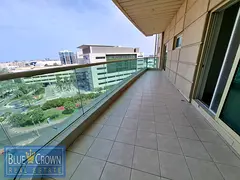Huge Apartment:Luxury Building:Maid's Room:Huge Balconies:Prime Location