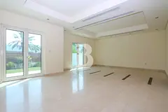 Corner | Single Row | Gated | Private Pool