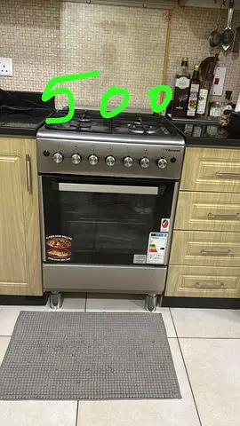 Used 4-burner freestanding gas cooker with oven - good condition