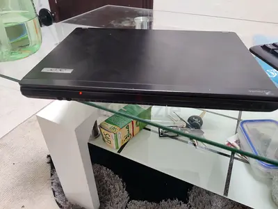 Acer Travelmate core i5 4 gb ram 320 gb hard