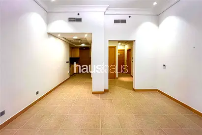 Unfurnished | Beach Access | Ground Floor