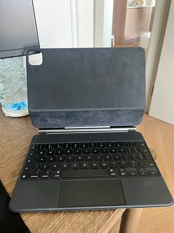 Apple 11inch Pro Magic Keyboard