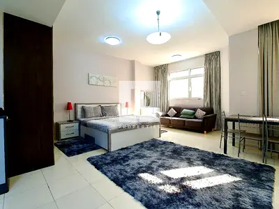 Spacious Studio I Vacant I Furnished