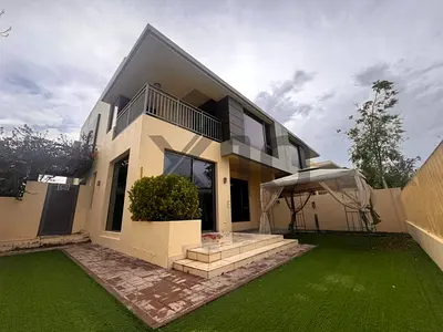 Maple 1 | Vacant 3BR Villa | Family Home