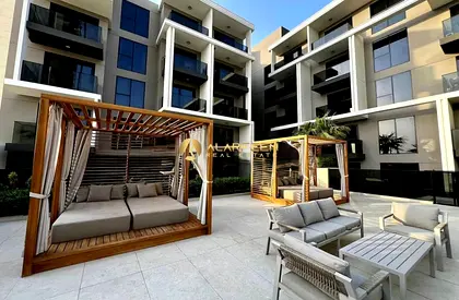 Cozy Modern Unfurnished | Move-In Ready | Bright & Airy Space