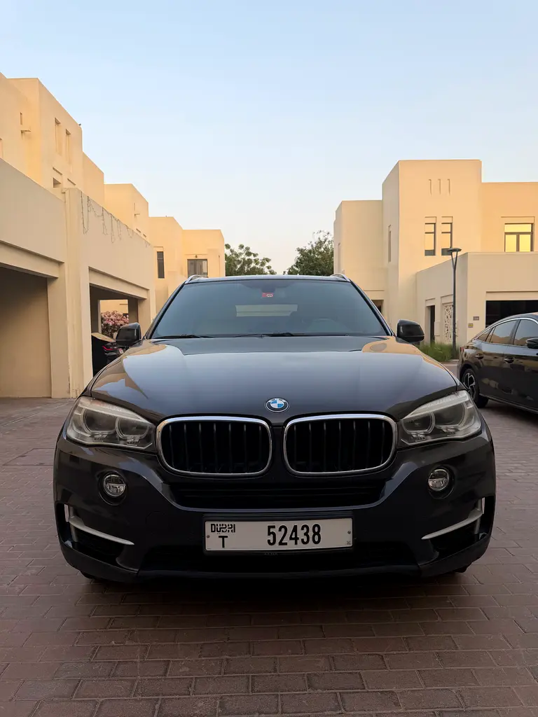 BMW X5 2016 — photo 1 of 8