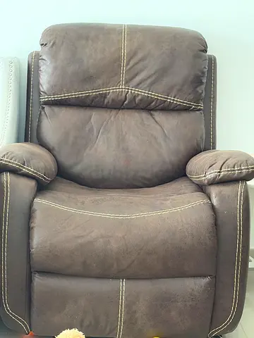 Selling lazyboy seat