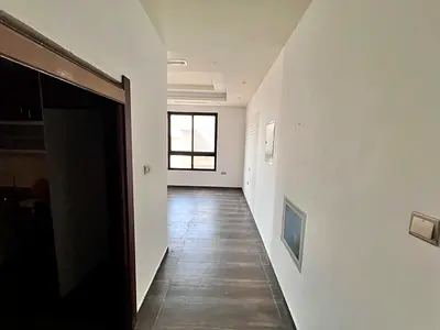 غرفتين وصاله _غرفتين ماستر _ارقي التشطيبات _خزائن بالحائط _تكييف مركزي _سكن عائلات _صيانه فري