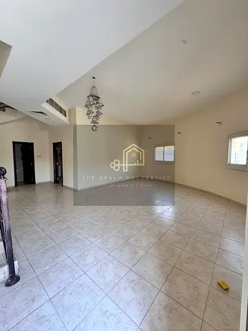 LARGE 3BR WITH COVERED PARKING