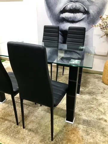 4-chair Dining table