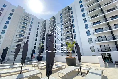 HOT! VACANT | Up to 2 Payments | Waterfront Living