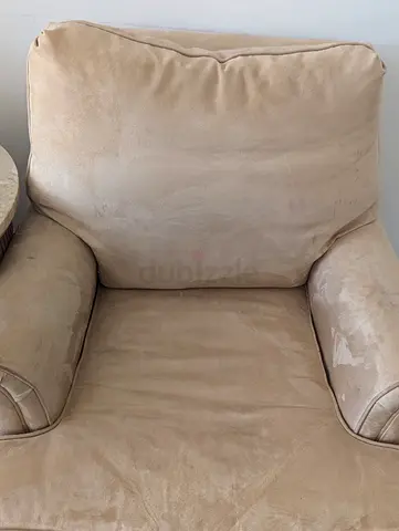 Sofa set Made in USA with coffee table. All inclusive 100 Aed