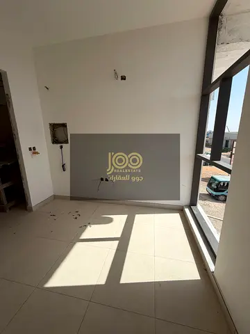 استديو مساحه كبيره يكفي 6 اشخاص مع مطبخ وحمام اول ساكن
