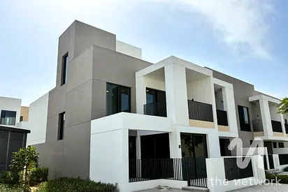 Corner Unit | Brand New | Genuine Photos