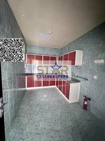 قريبة من طلعة دبي والشارقة بس تنافسي والمدارس والخدمات بالروضة