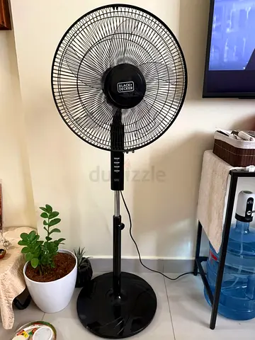 Black  Decker Adjustable Pedestal Fan - Good Condition