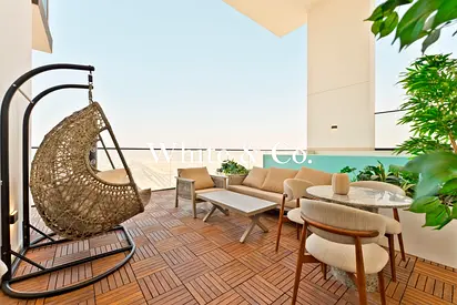 CLOSED KITCHEN | PRIVATE POOL | UPGRADED