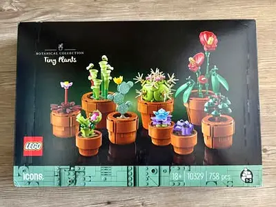 FLASH SALE BRAND NEW LEGO 10329 ICONS TINY PLANTS DENTED BOX
